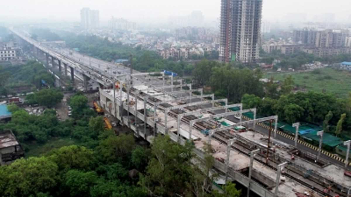 साहिबाबाद स्टेशन की रूफ शेड पर 1100 सोलर पैनल से पैदा होगी करीब साढ़े 4 लाख यूनिट सौर ऊर्जा